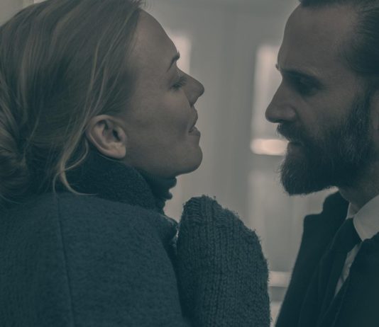 Joseph Fiennes Speaks About “Handmaid’s Tale” Scene He Couldn’t Bring Himself To Do
