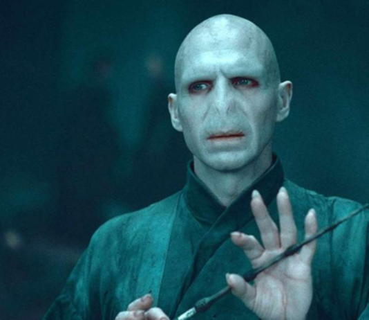Harry Potter’s Ralph Fiennes Reveals a Secret About You Know Who’s Wand