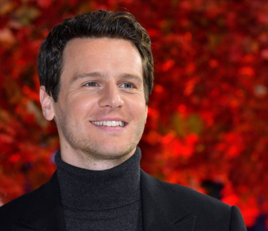 Jonathan Groff Cast in “The Matrix 4”